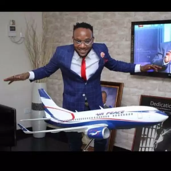 Singer Kcee Becomes Brand Ambassador For Air Peace [See Photos]